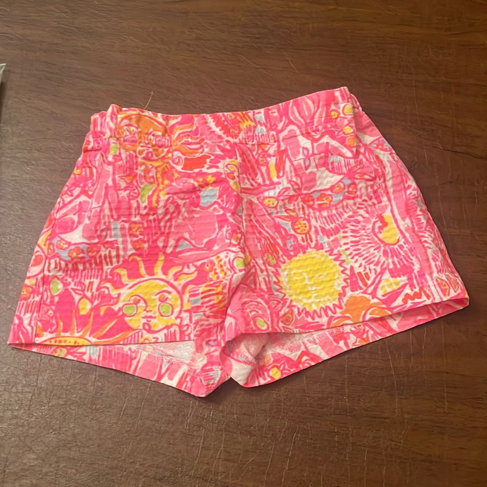 Girls Lilly Pulitzer shorts . Excellent condition. Size 8